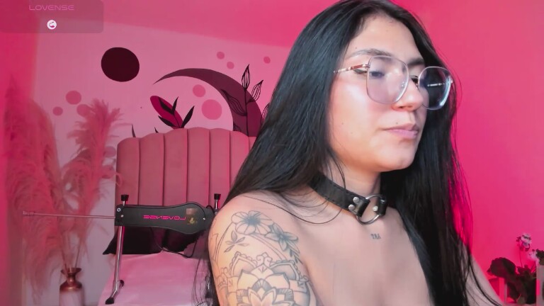 Alloondra's Streamate show and profile