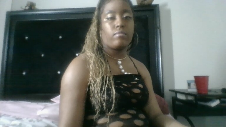 CandyAppleBitez's Streamate show and profile