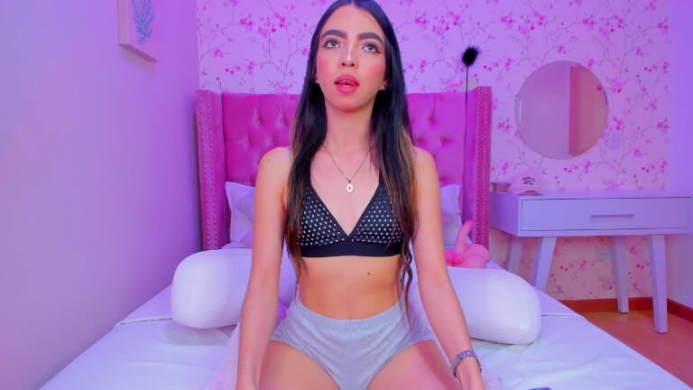 OliviaPagani's Streamate show and profile