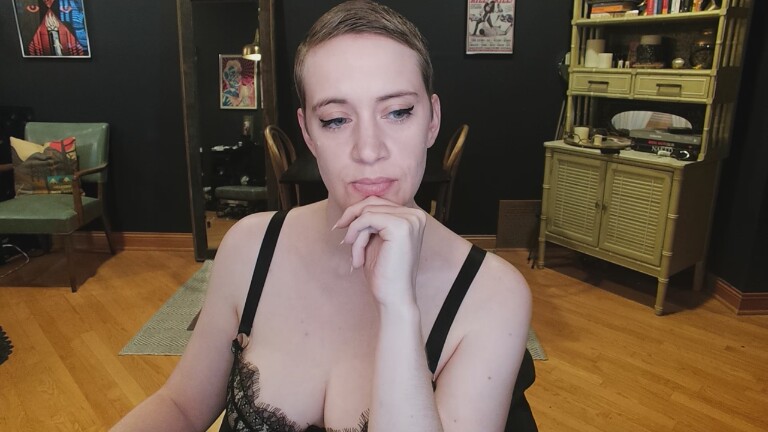 GoddessMaeveEnix's Streamate show and profile