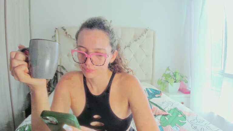 AliceKizar's Streamate show and profile