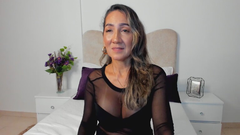 MaliaDavis's Streamate show and profile