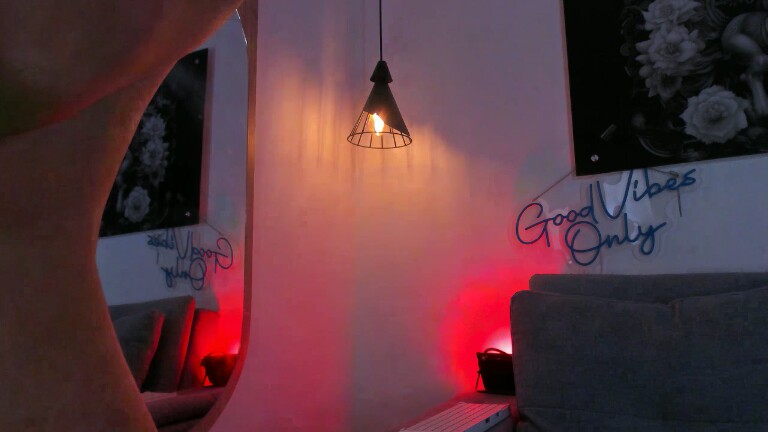 MacarenaEscobar27's Streamate show and profile