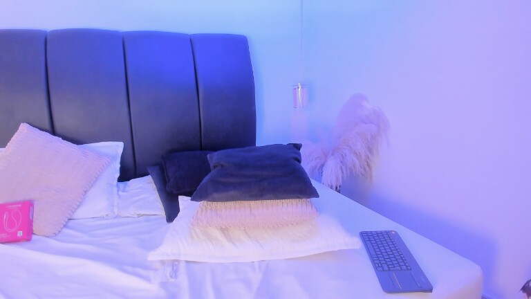 Chloe_Scoot's Streamate show and profile