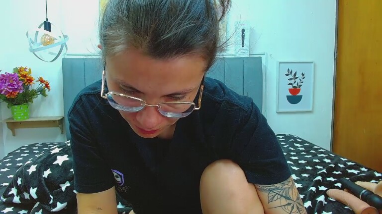 Lucia_s's Streamate show and profile