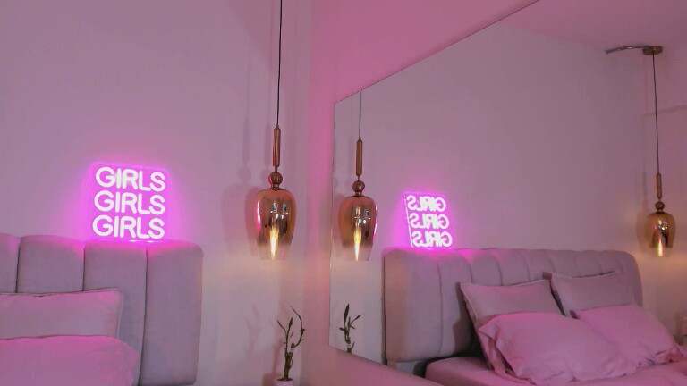 AgathaAluna's Streamate show and profile