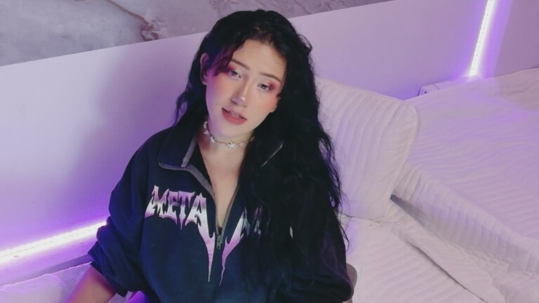 IzumoMiyu's Streamate show and profile