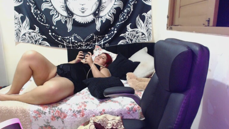 Yasmini's Streamate show and profile
