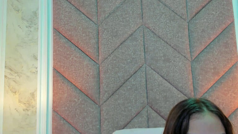 ScarletShinee's Streamate show and profile