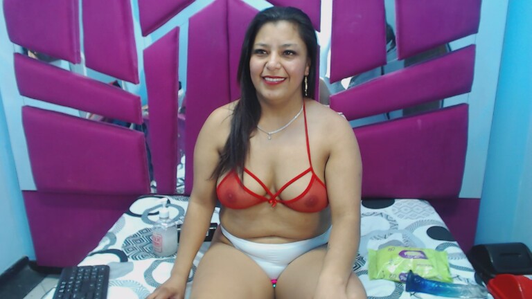 Carolina_Suarez's Streamate show and profile