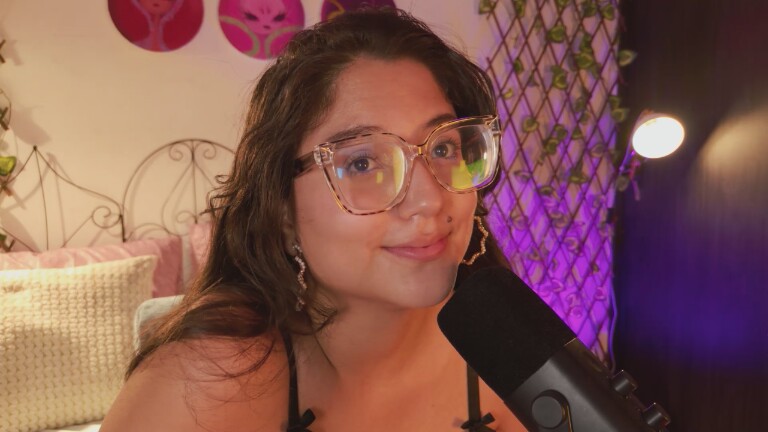 HaileyBunny_18's Streamate show and profile