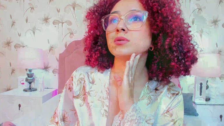 HollyJhonson's Streamate show and profile