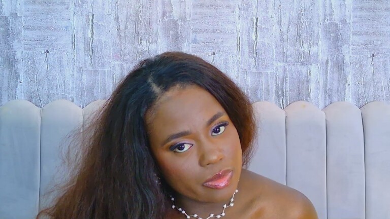 EmmyMonroe's Streamate show and profile