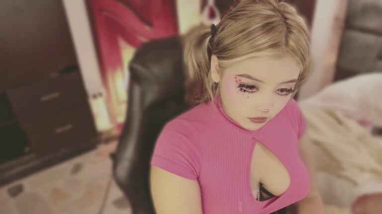 Tinie_Sofiaa's Streamate show and profile