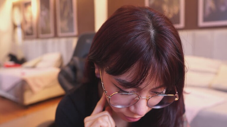 ZaraMiiuw's Streamate show and profile