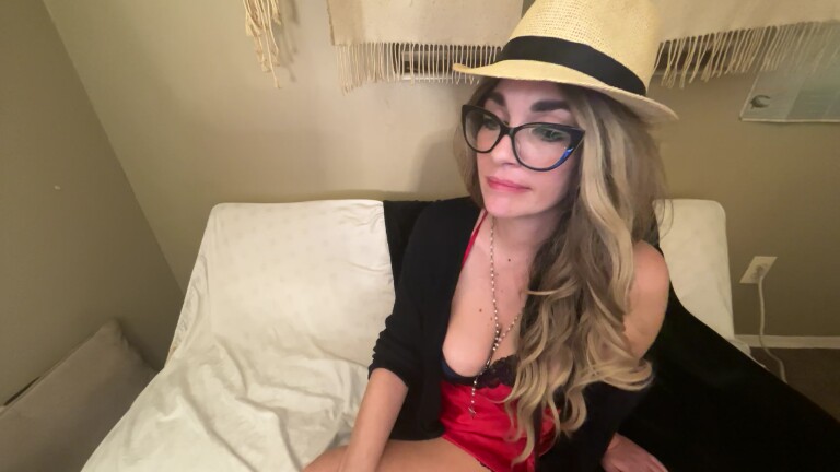 LunaLyons's Streamate show and profile