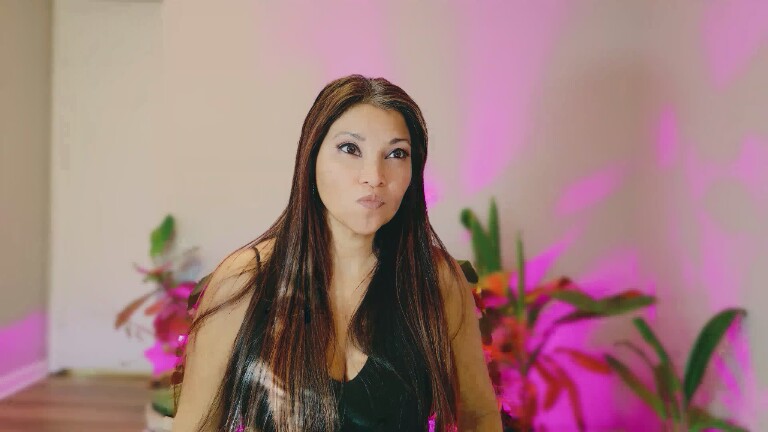 DivineLynn's Streamate show and profile