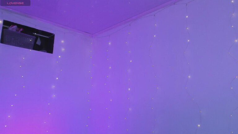 Hallucigenia's Streamate show and profile