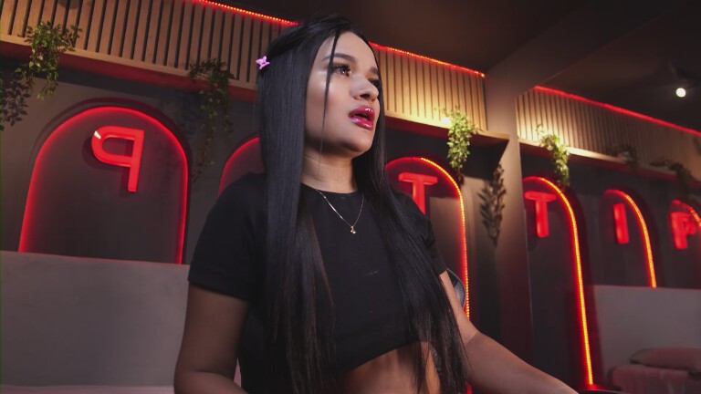 BratzLuxy's Streamate show and profile