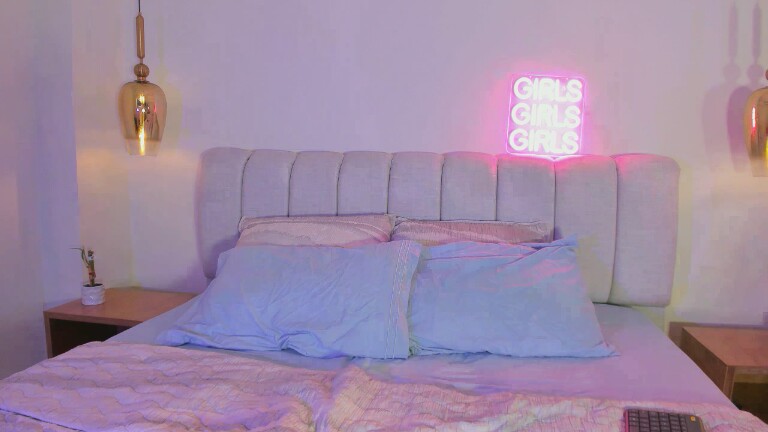 AgathaAluna's Streamate show and profile