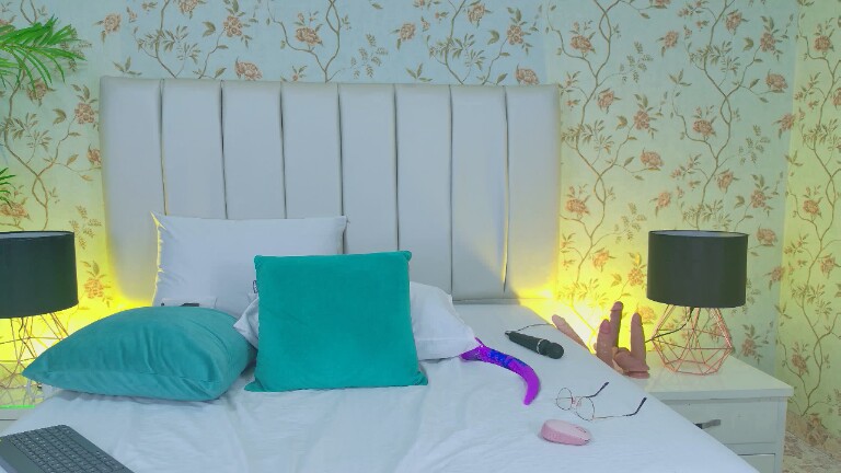 BrisaVegaGB's Streamate show and profile