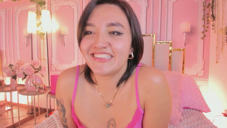 NaraSuarez's Streamate show and profile