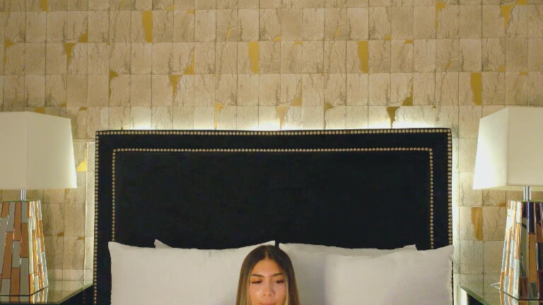 HollyLincon's Streamate show and profile