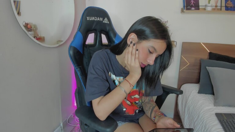 imlucyferreira's Streamate show and profile