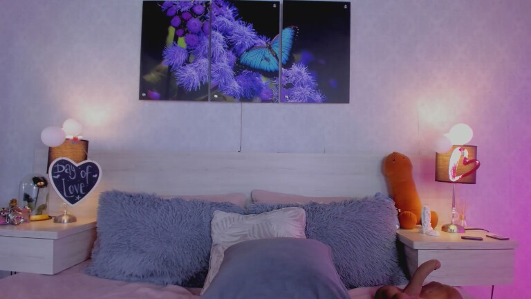 SamanthaaWoods's Streamate show and profile