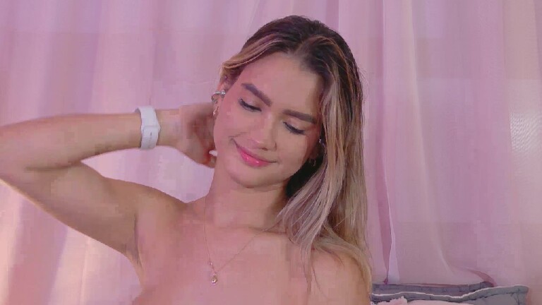 ZeyneJohnson's Streamate show and profile