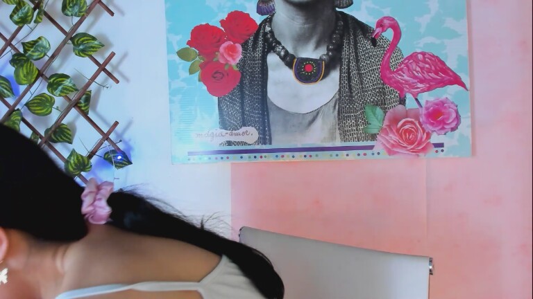 DyanaMoon22's Streamate show and profile