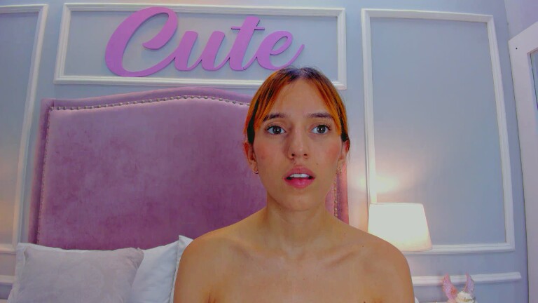 LeaThomsonn's Streamate show and profile