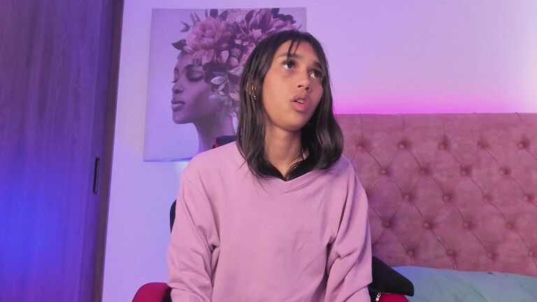 Yaya_Lm's Streamate show and profile