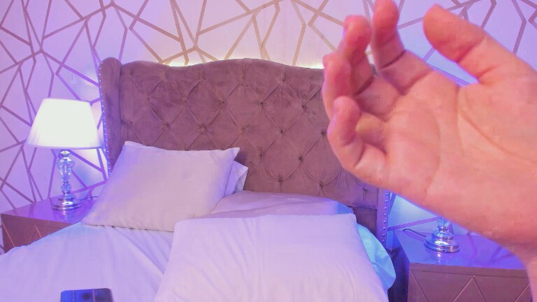 SaschaFit's Streamate show and profile