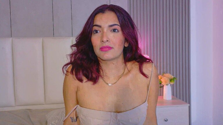 RafaellaCaruso's Streamate show and profile