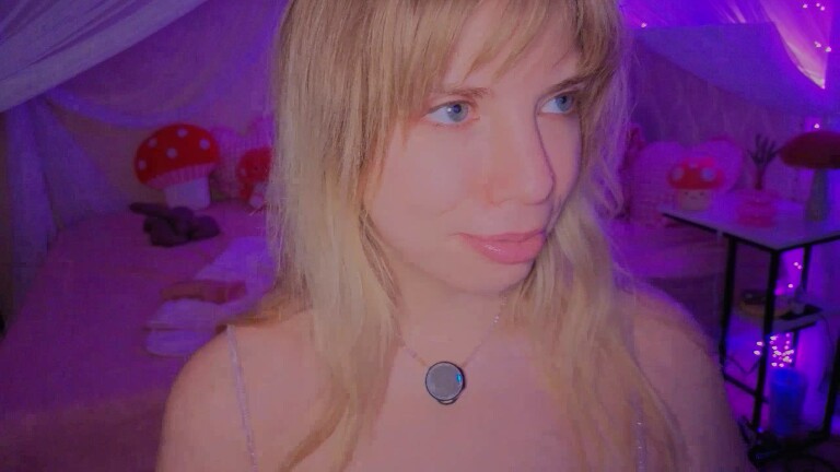 BlondieBliss's Streamate show and profile