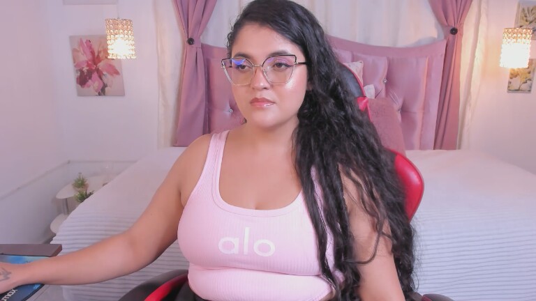 AlaraRose's Streamate show and profile