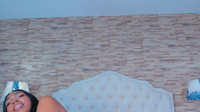 AnnyDuque's Streamate show and profile