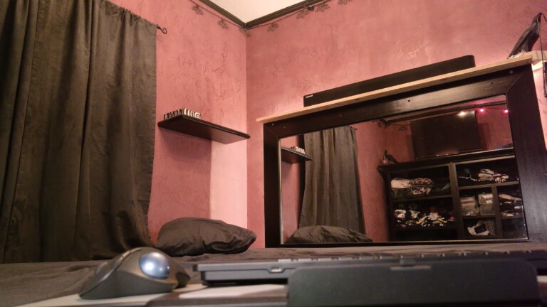 gothgirl_astrid's Streamate show and profile