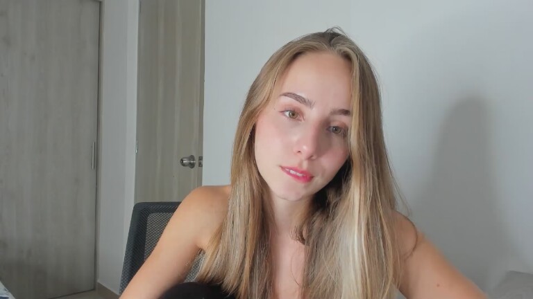 OliviaMaine's Streamate show and profile