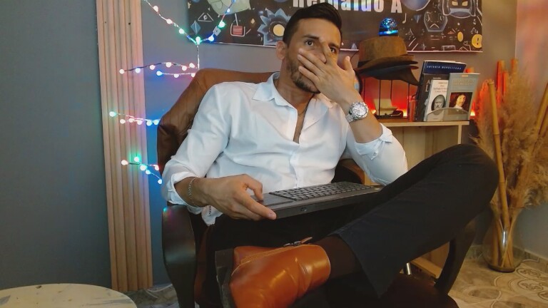 ReikoSmith's Streamate show and profile