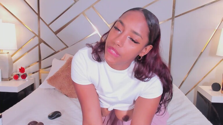 KiraHill's Streamate show and profile