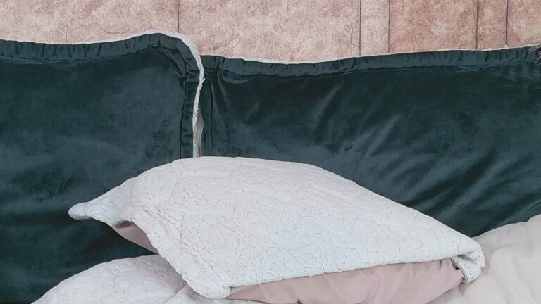 IsaRose's Streamate show and profile