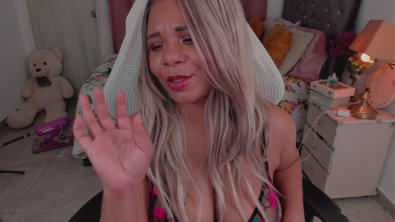 sofhylorenscum29's Streamate show and profile